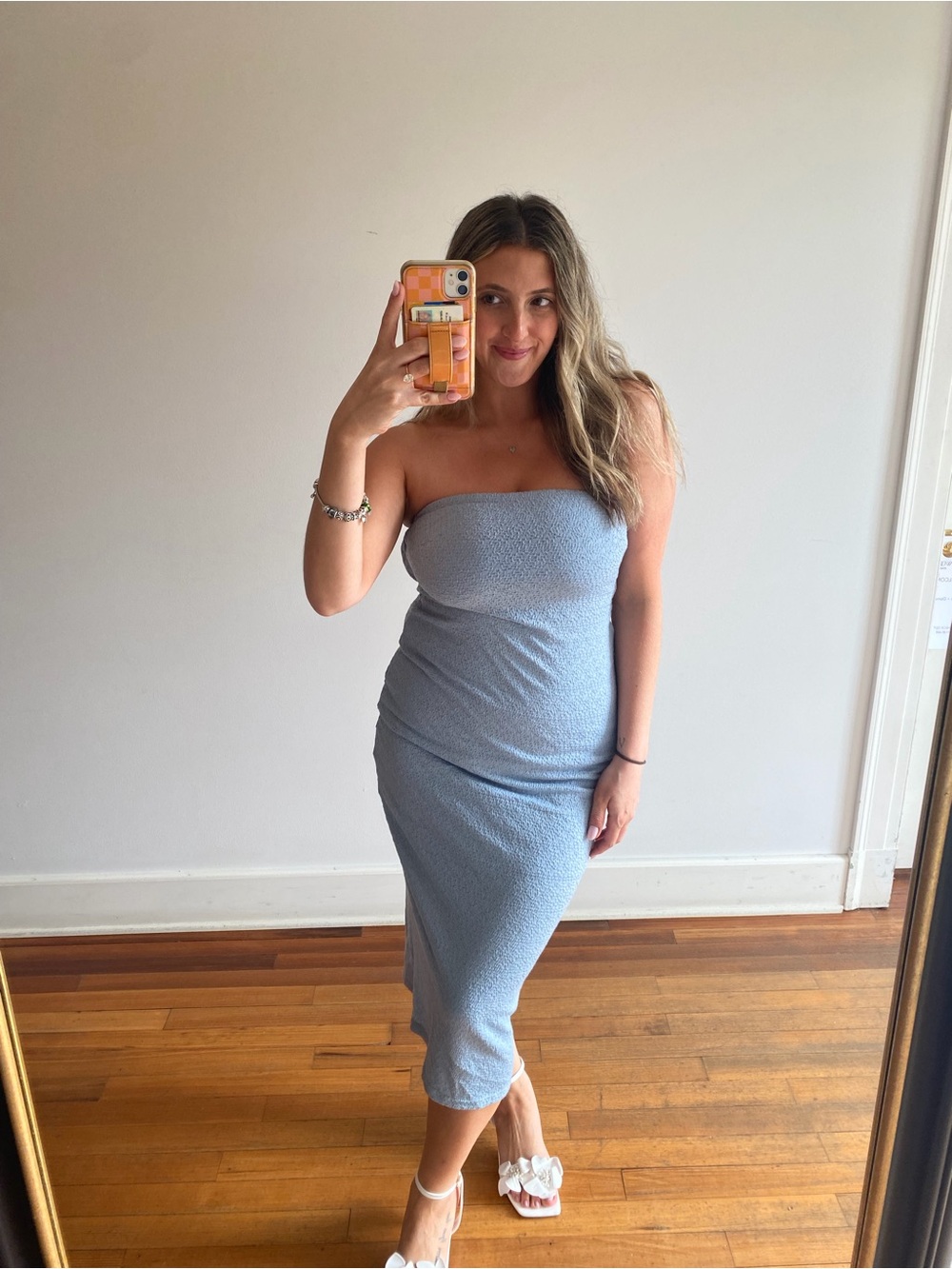 Stretchy strapless dress